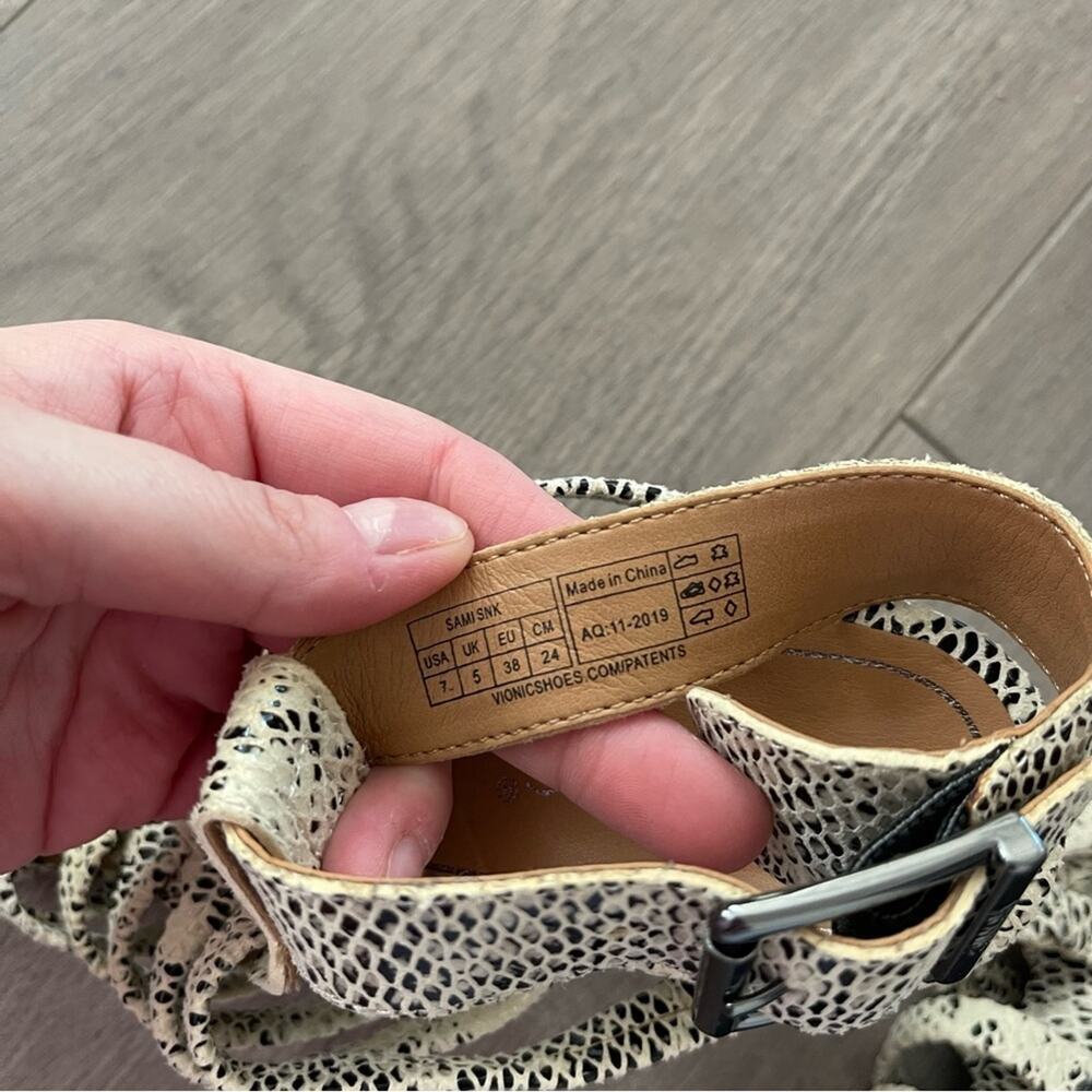 Vionic‎ Sami Python White Leather Gladiator Strap… - image 10